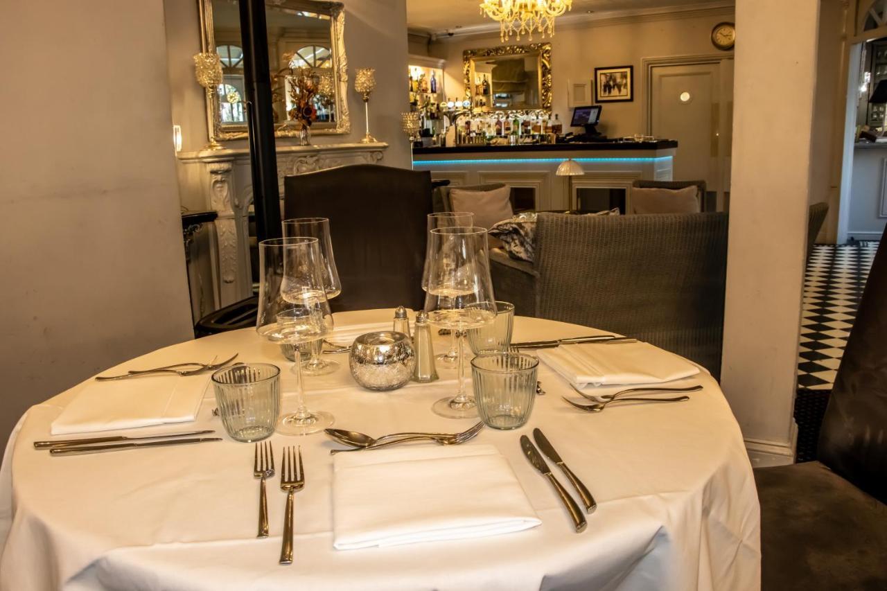 The Lord Bute Hotel Highcliffe Ngoại thất bức ảnh