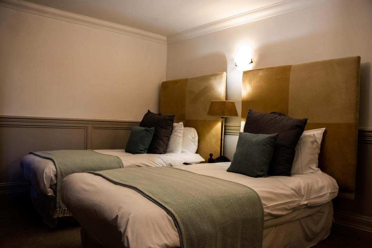 The Lord Bute Hotel Highcliffe Ngoại thất bức ảnh