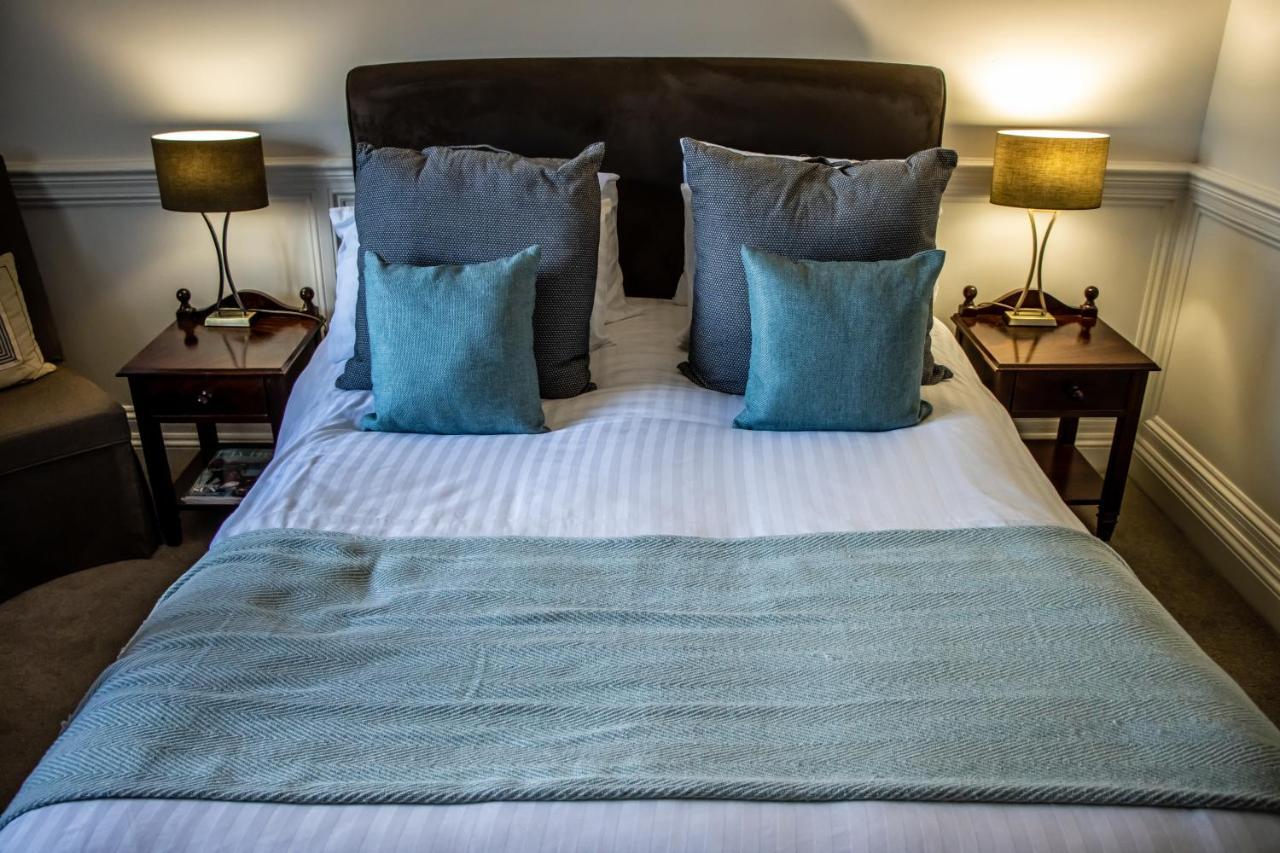 The Lord Bute Hotel Highcliffe Ngoại thất bức ảnh