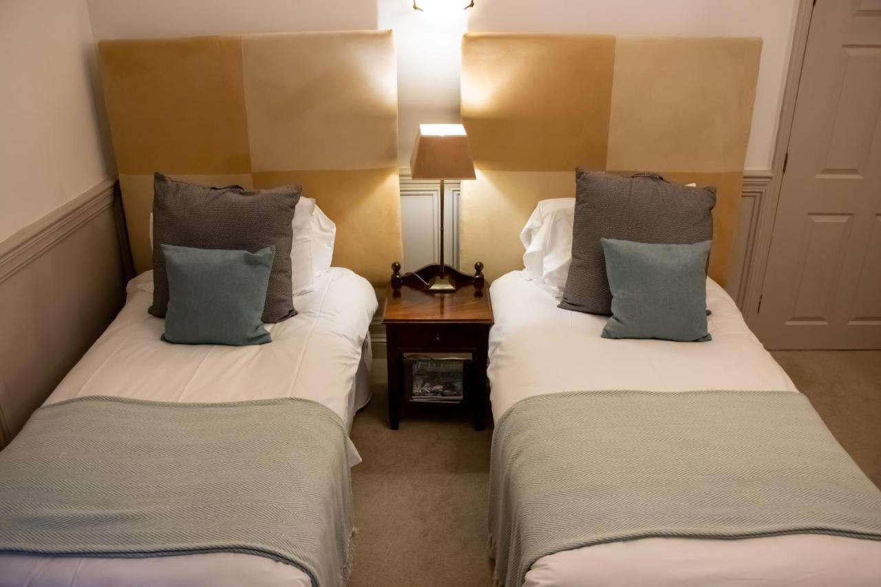 The Lord Bute Hotel Highcliffe Ngoại thất bức ảnh