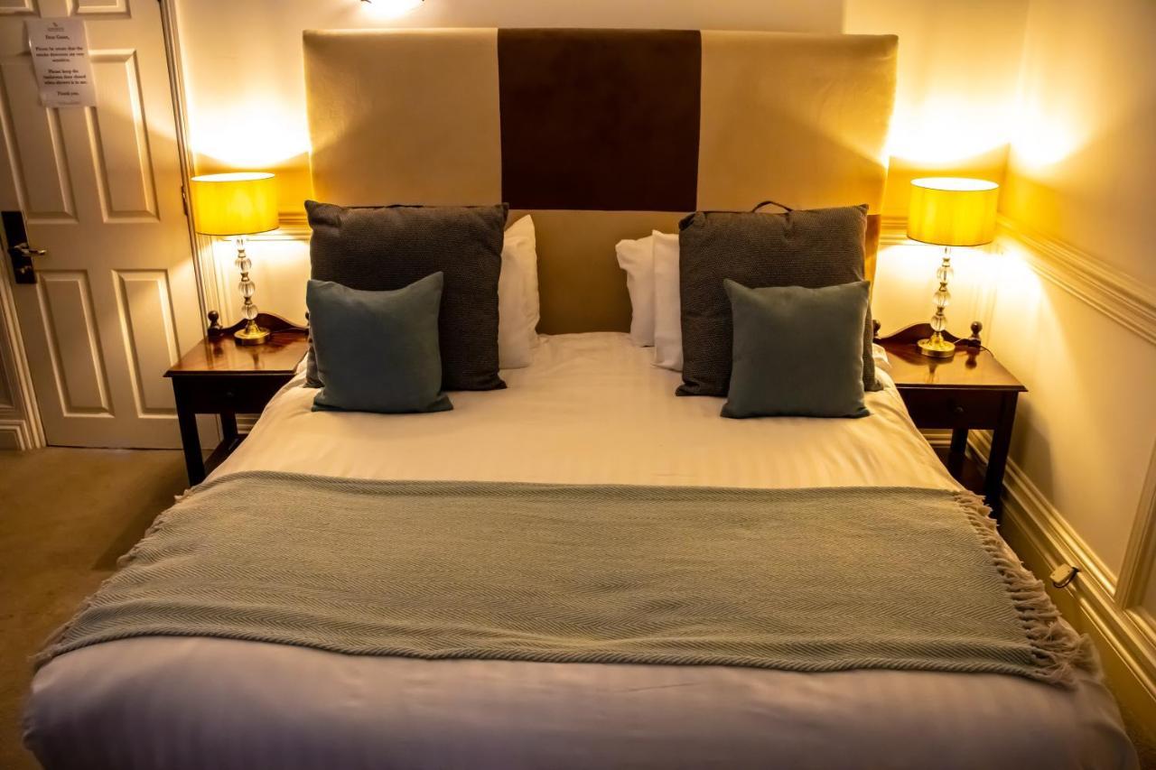 The Lord Bute Hotel Highcliffe Ngoại thất bức ảnh