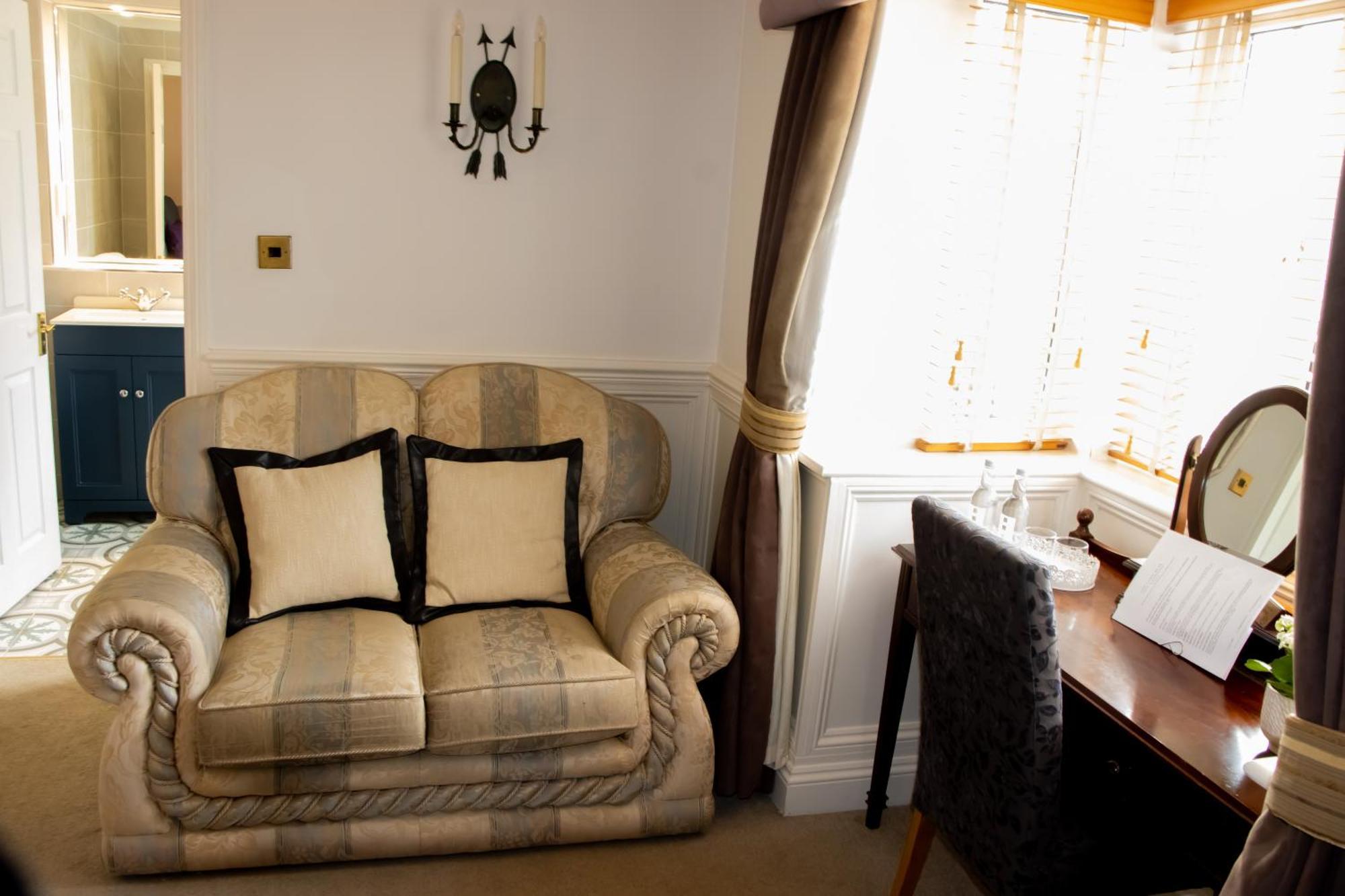 The Lord Bute Hotel Highcliffe Ngoại thất bức ảnh