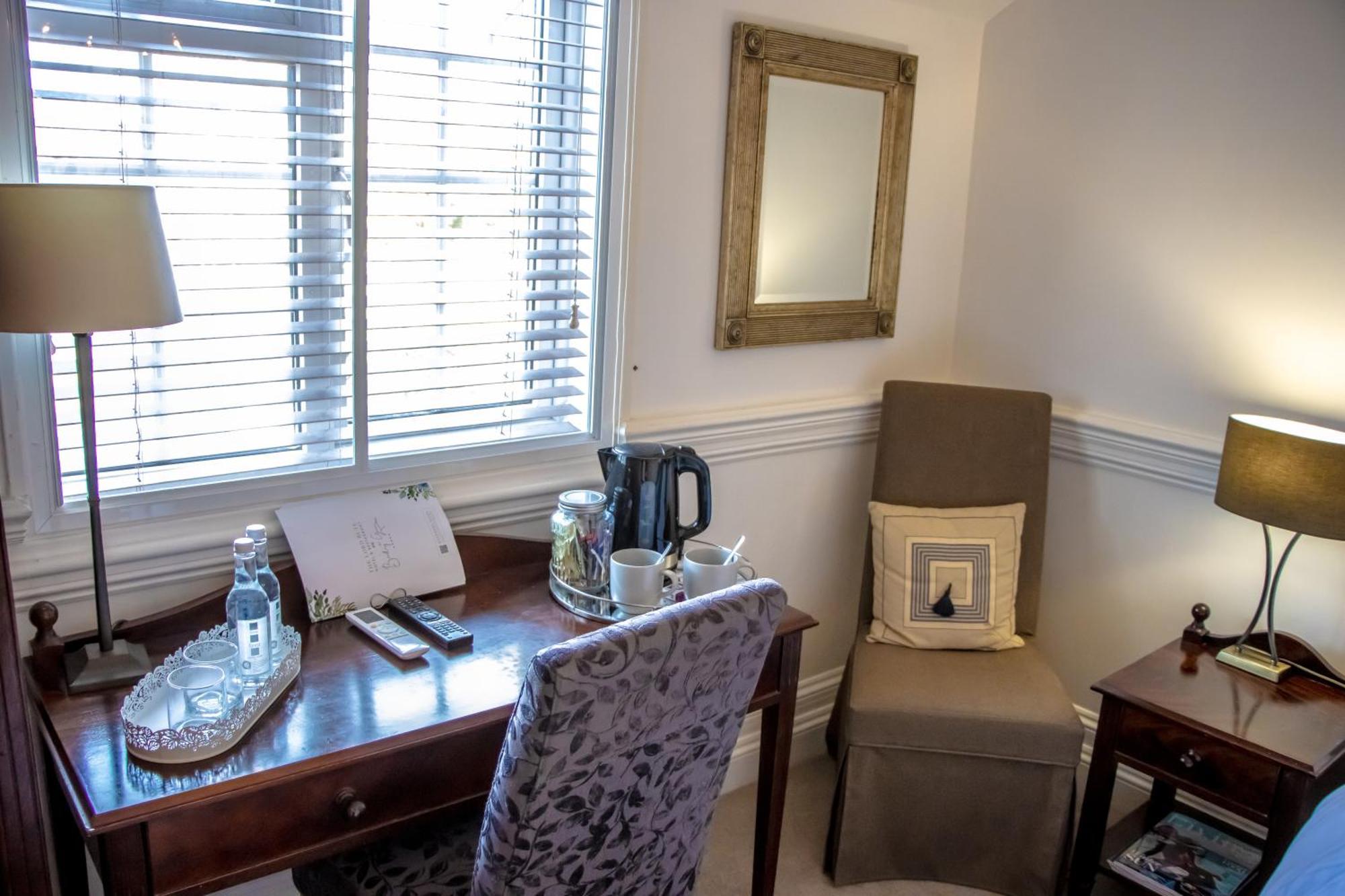 The Lord Bute Hotel Highcliffe Ngoại thất bức ảnh
